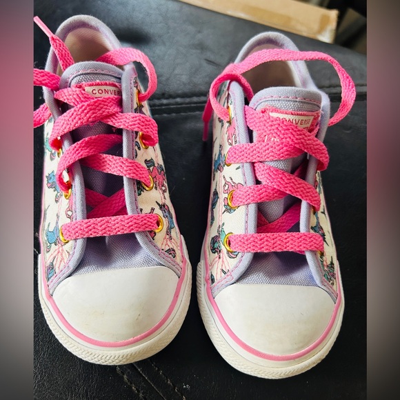 Custom Toddler Kids Converse Butterflies Size 9 - Picture 1 of 5